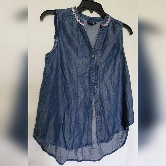 Vintage Kaari Blue Sleeveless V-Neck Embroidered Lace‎ Back Button Blouse Size S - Picture 1 of 7